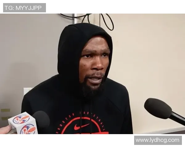 杜兰特的沮丧肢体语言影响火箭队年轻球员应提升领导力与沟通技巧 杜兰特的沮丧肢体语言影响火箭队年轻球员应提升领导力与沟通技巧